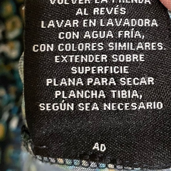 Nue Options Multicolored Draped Sleeveless Blouse - Picture 7 of 8